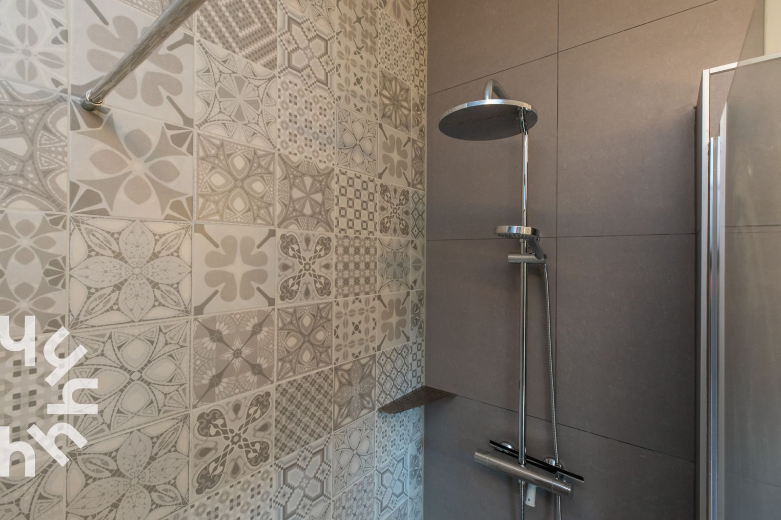 Moderne Kueche im Ferienhaus ZE1545 in Wolphaartsdijk, Sued-Beveland, mit allen notwendigen Einrichtungen zum Kochen.