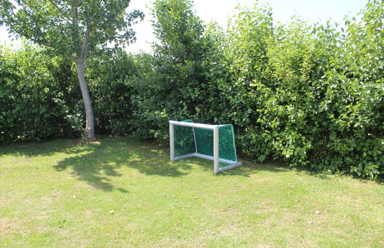 Breathtaking water views near Cottage in Lewedorp, perfect location in South Beveland, Zeeland.