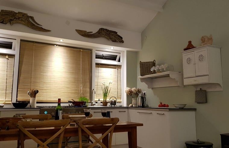 Stijlvolle keuken in Vakantiehuis in Ouddorp, Goeree-Overflakkee, Zuid-Holland.