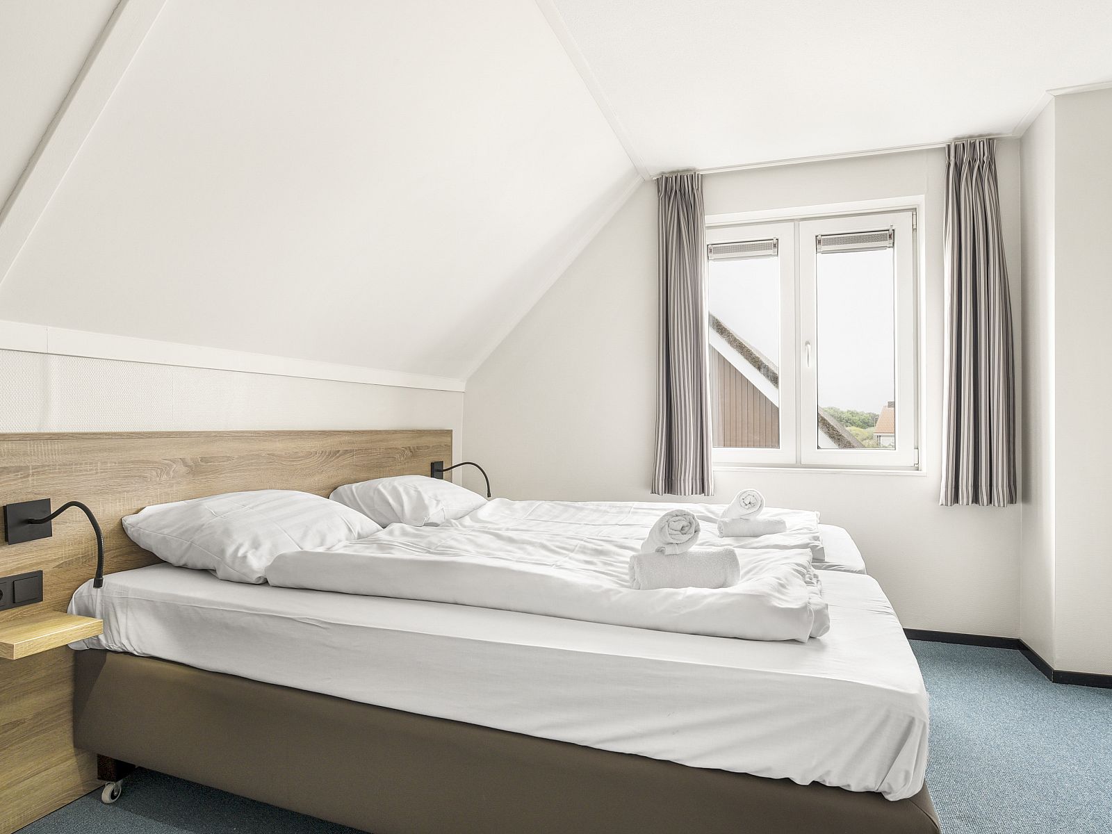 Verblijf 6601198 - Bungalow Goeree-Overflakkee - Strand Resort Ouddorp Duin | 24-persoons villa - Sterduin | 