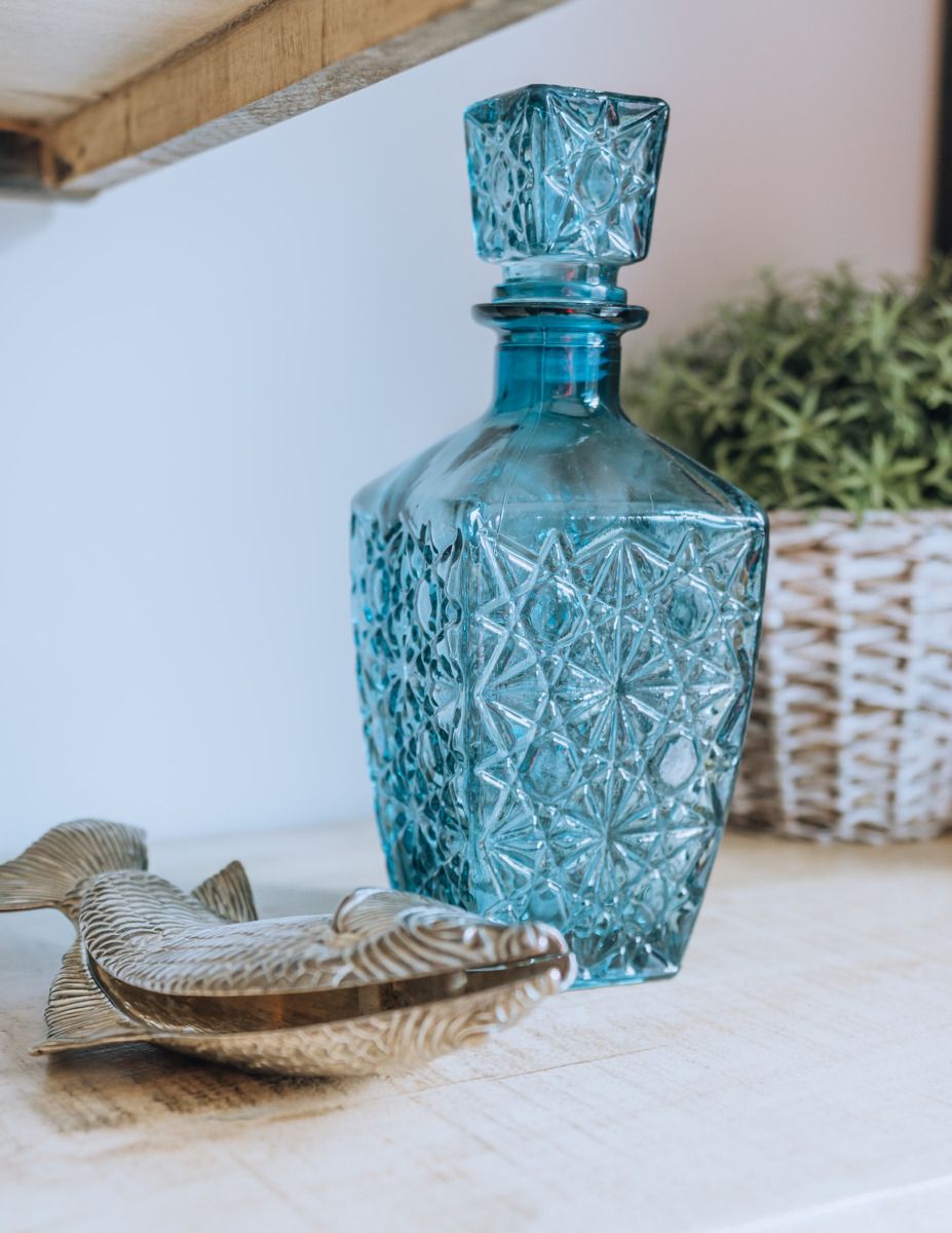 Komfortables Schlafzimmer im Ferienhaus ZH414, Ouddorp, Goeree-Overflakkee, mit Blick auf den Garten.