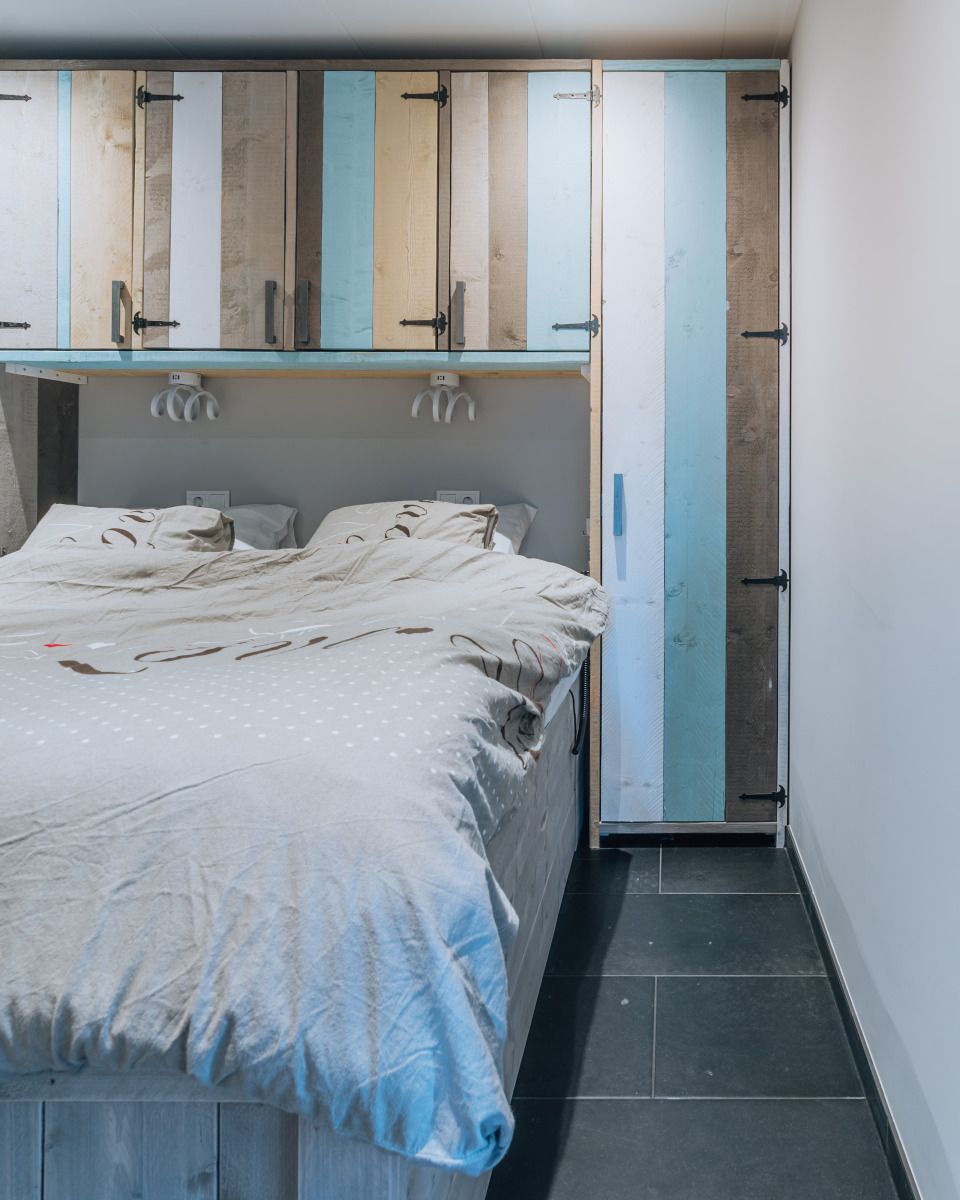 Moderne Kueche im Ferienhaus ZH414, Ouddorp, Goeree-Overflakkee, mit stilvoller Einrichtung.