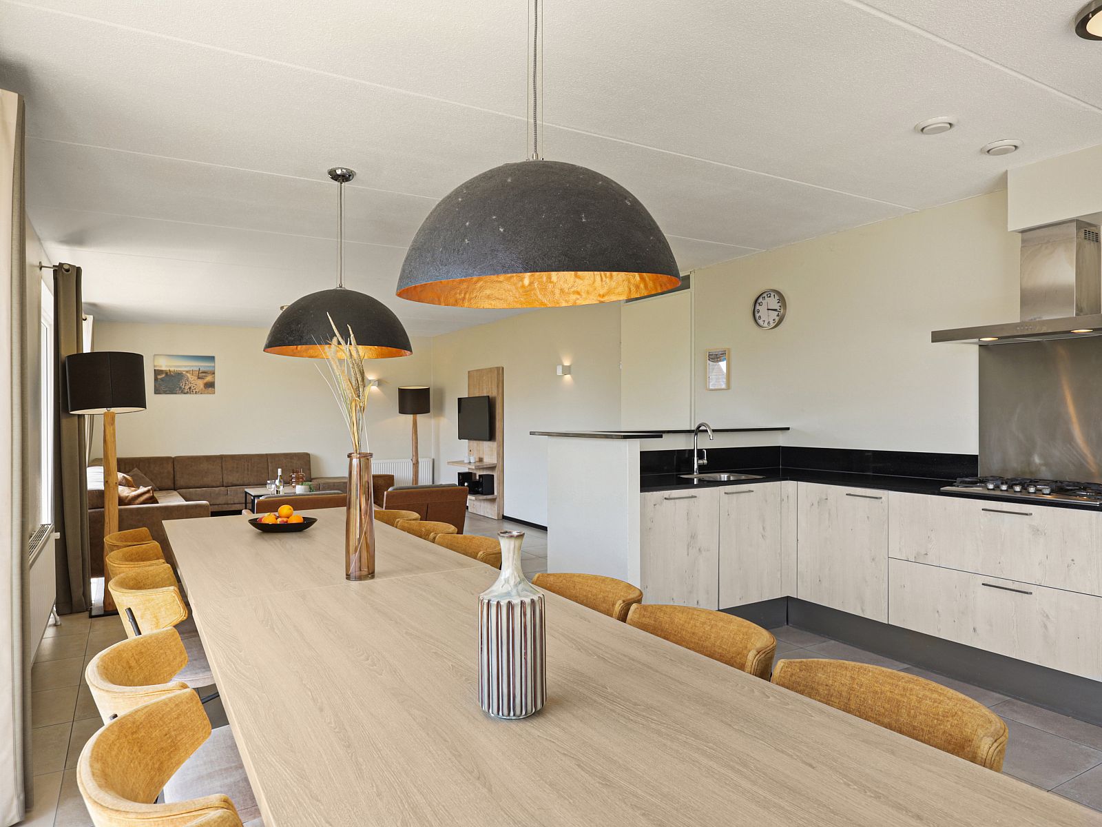 Guest house 660145 - Bungalow Goeree-Overflakkee - Strand Resort Ouddorp Duin | 12-persoons villa - Oudduin | 1