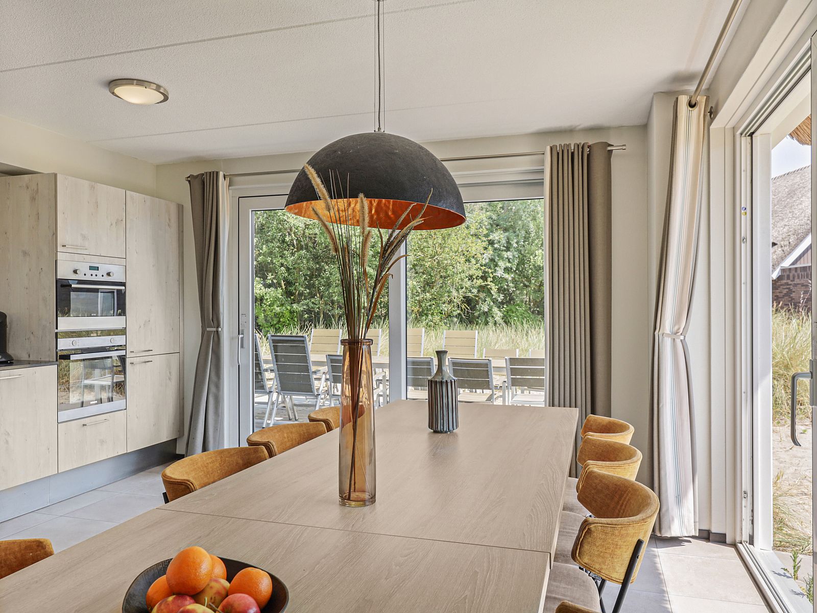 Guest house 660145 - Bungalow Goeree-Overflakkee - Strand Resort Ouddorp Duin | 12-persoons villa - Oudduin | 1