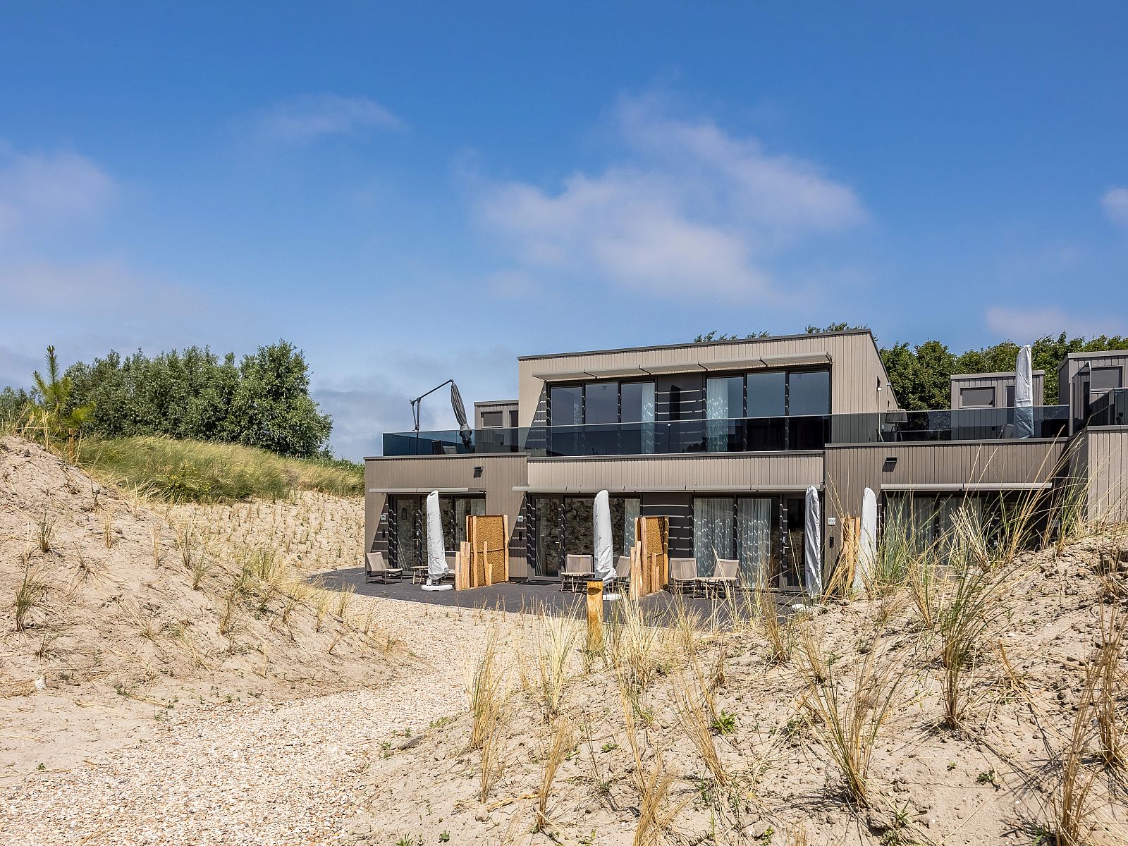 Plattegrond van het 2-persoons appartement 2L in Ouddorp, Goeree-Overflakkee, toont de indeling van de ruimtes.