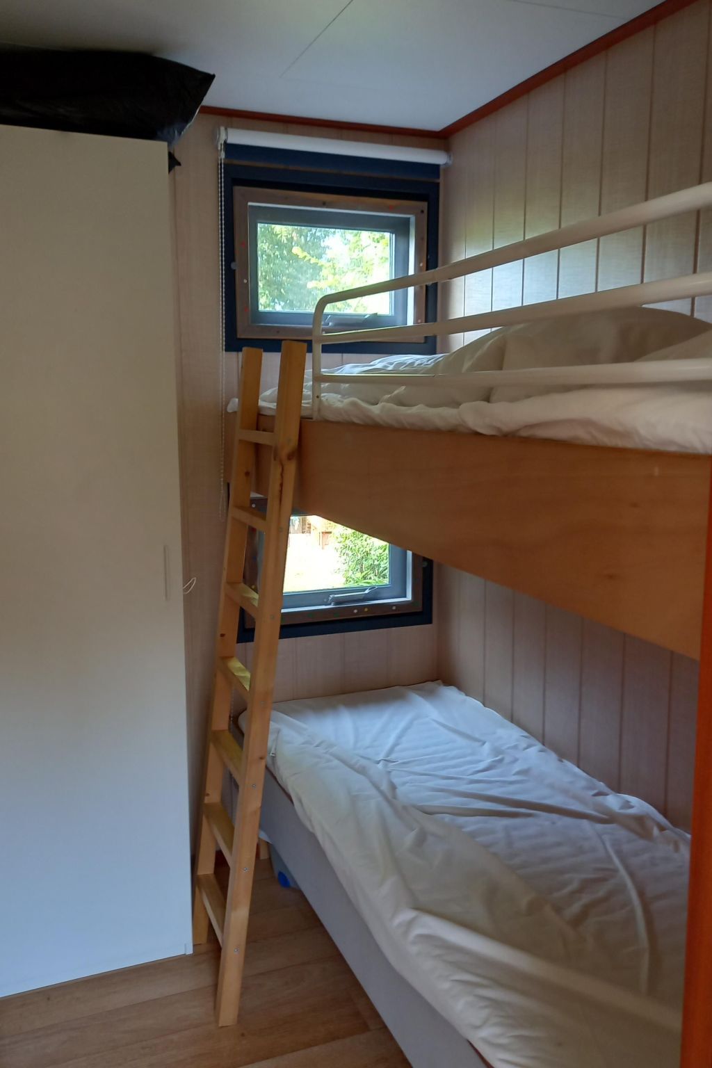 Verblijf 661021 - Appartement Goeree-Overflakkee - Appartement Gemütliches Mobilheim mit 3 Schlafzimmern