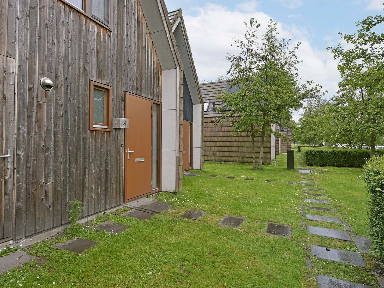 Guest house 670827 - Holiday property Groene hart - Geschakelde woning in Reeuwijk