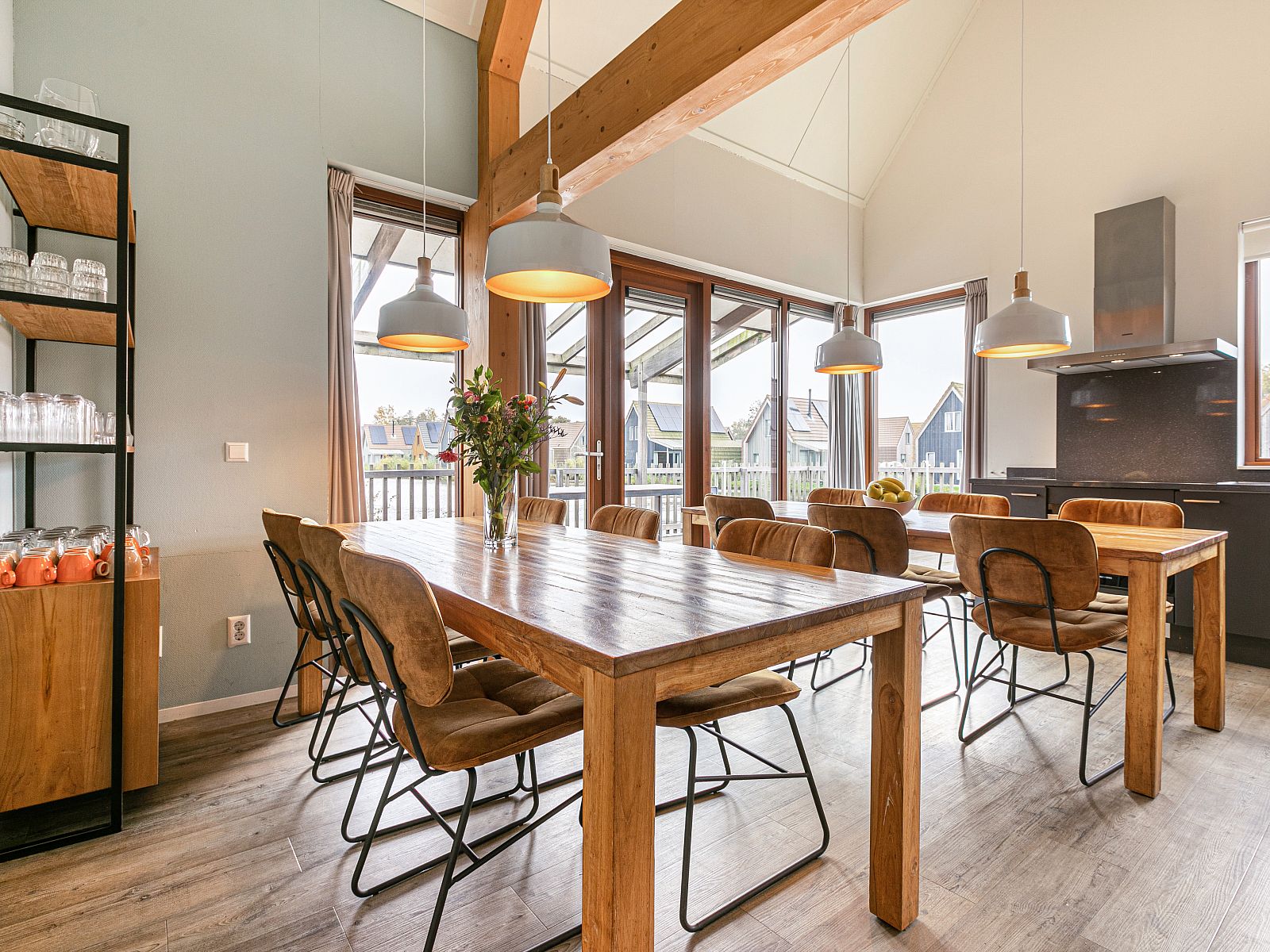 Unterkunft 670843 - Bungalow Groene hart - De Reeuwijkse Plassen | 12-persoons waterwoning - Ravensberg