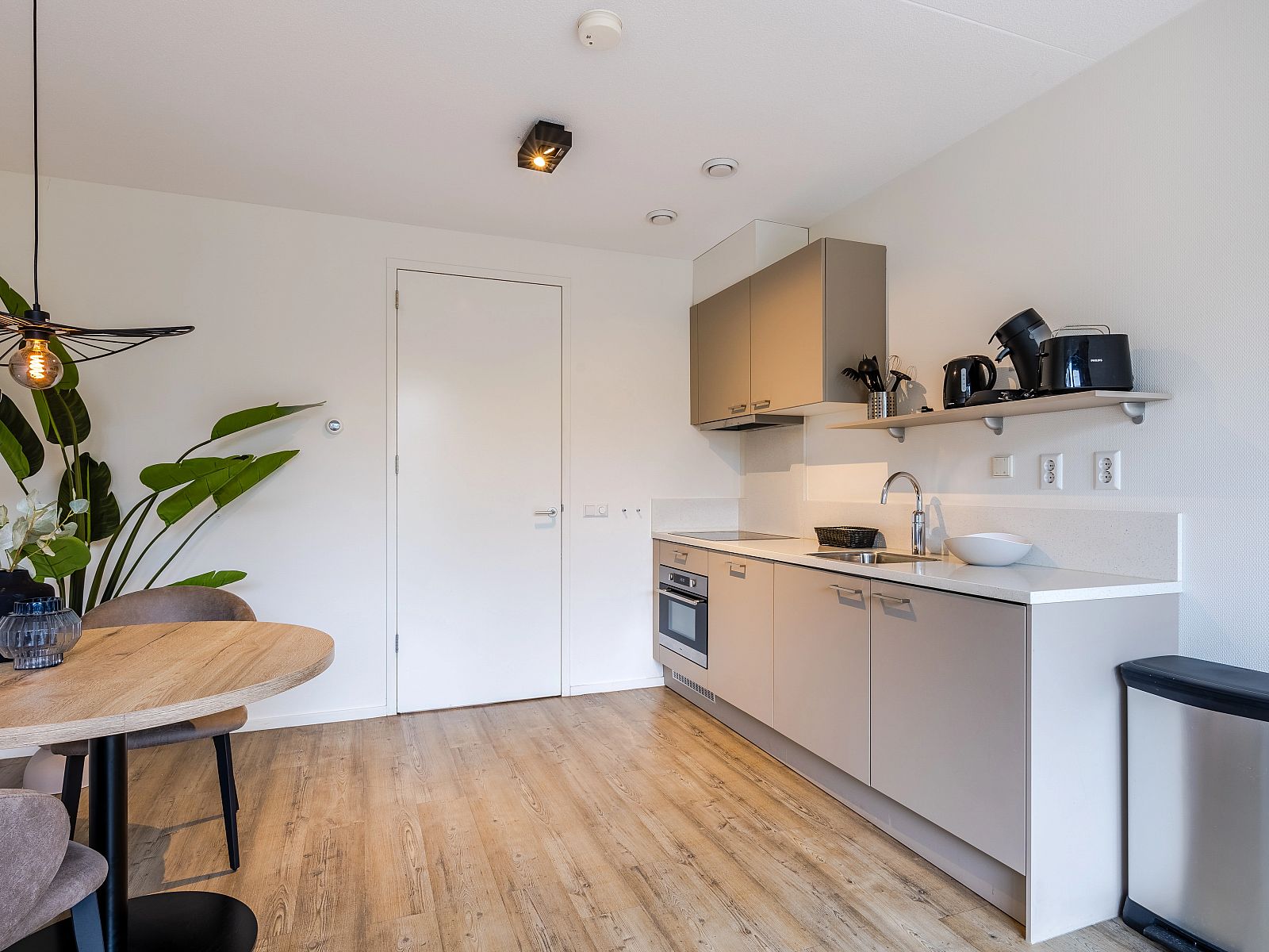 Verblijf 670844 - Bungalow Groene hart - De Reeuwijkse Plassen | 2-persoons waterwoning | 2C