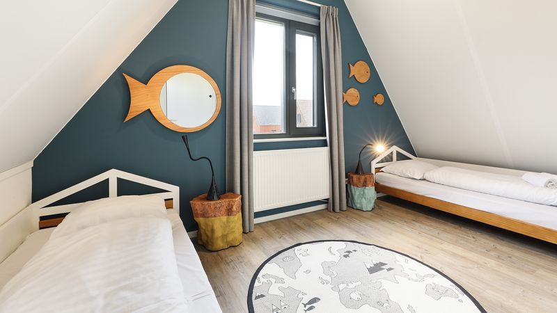 Kinderkamer in De Reeuwijkse Plassen 6-persoons kinderwoning 6CK2 in Reeuwijk, Zuid-Holland, met speelse decoratie.