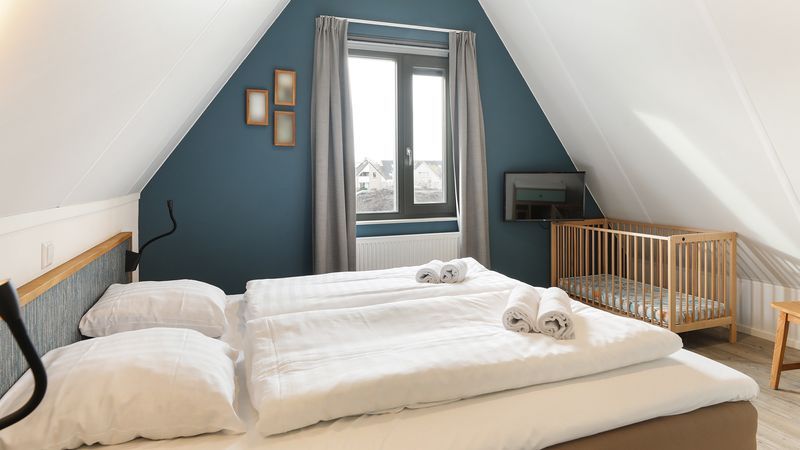 Gezellige slaapkamer met kinderbed in De Reeuwijkse Plassen 6-persoons kinderwoning 6CK2, Reeuwijk, Zuid-Holland.