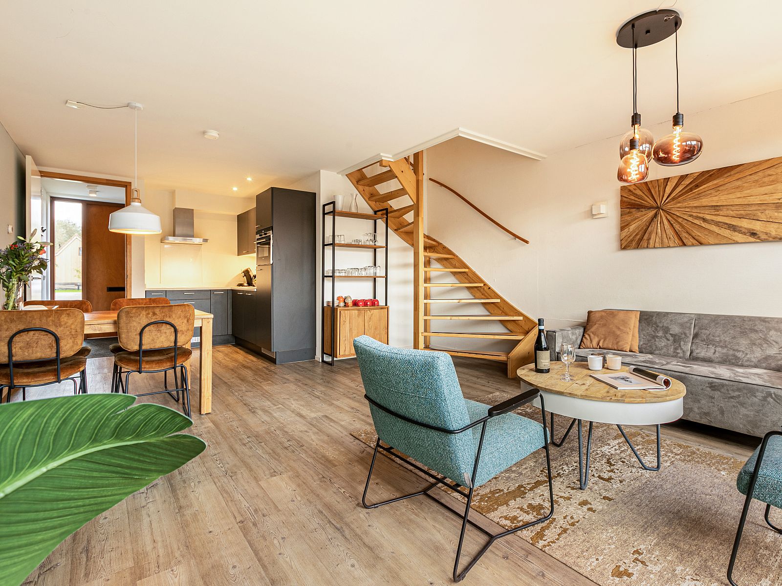 Verblijf 670854 - Bungalow Groene hart - De Reeuwijkse Plassen | 4-persoons waterwoning | 4C