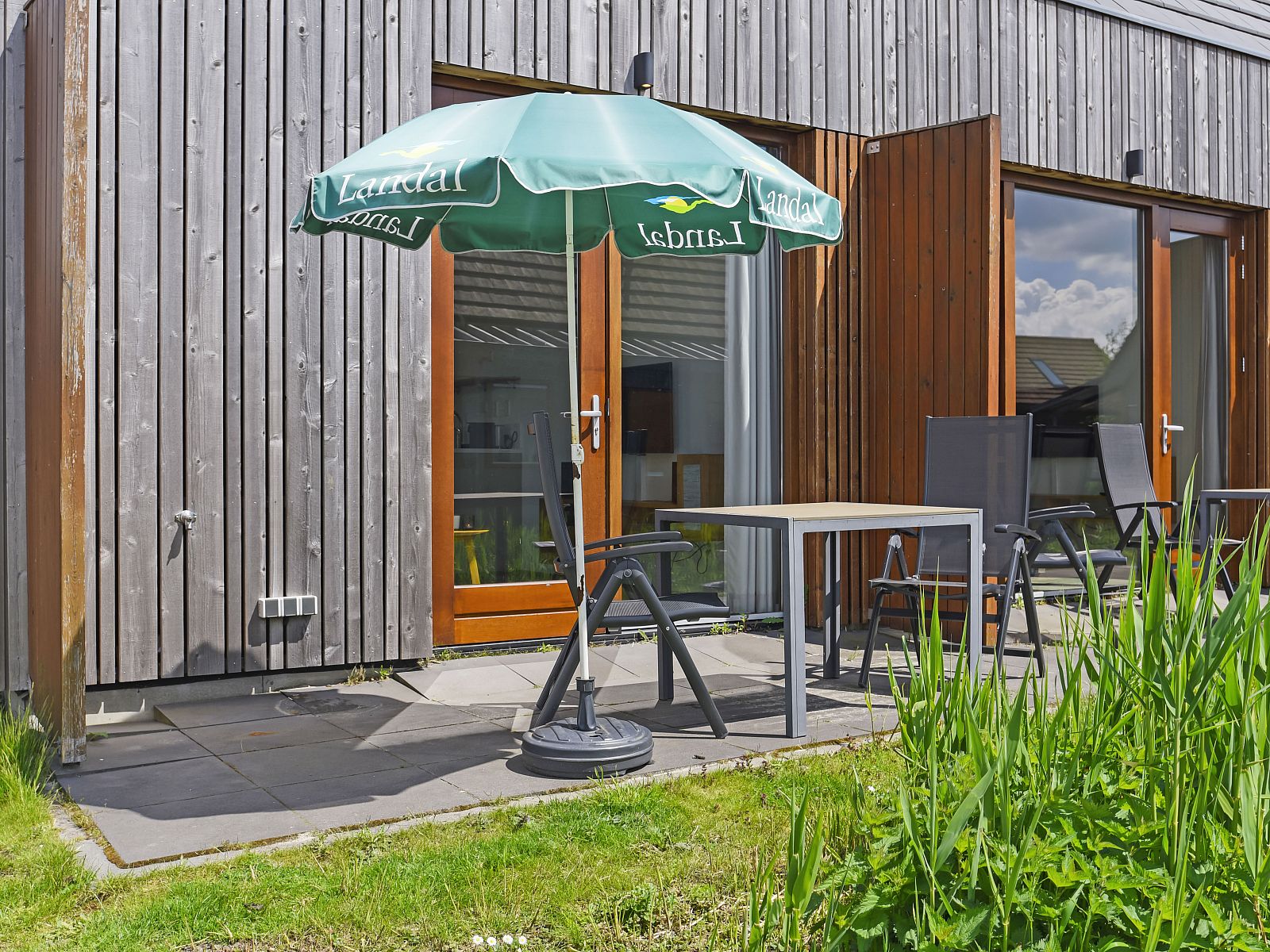 Verblijf 670868 - Bungalow Groene hart - De Reeuwijkse Plassen | 2-persoons waterwoning | 2C