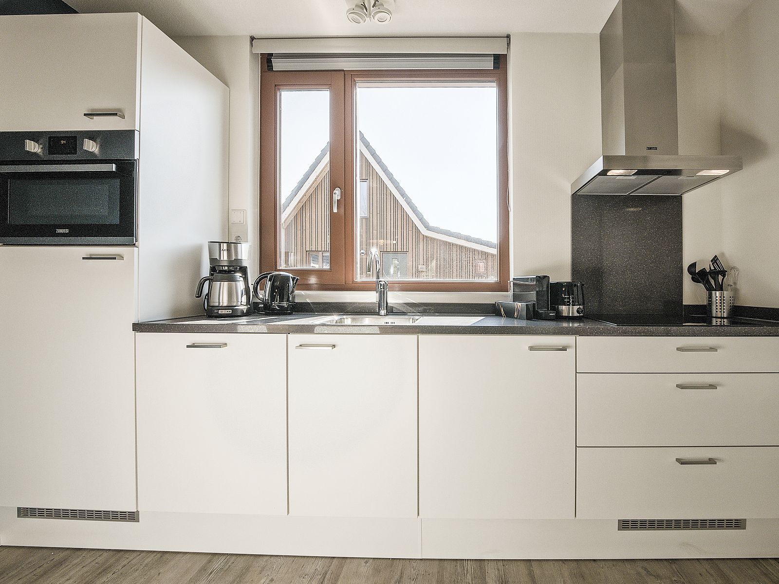 Verblijf 670870 - Bungalow Groene hart - De Reeuwijkse Plassen | 4-persoons waterwoning | 4C2