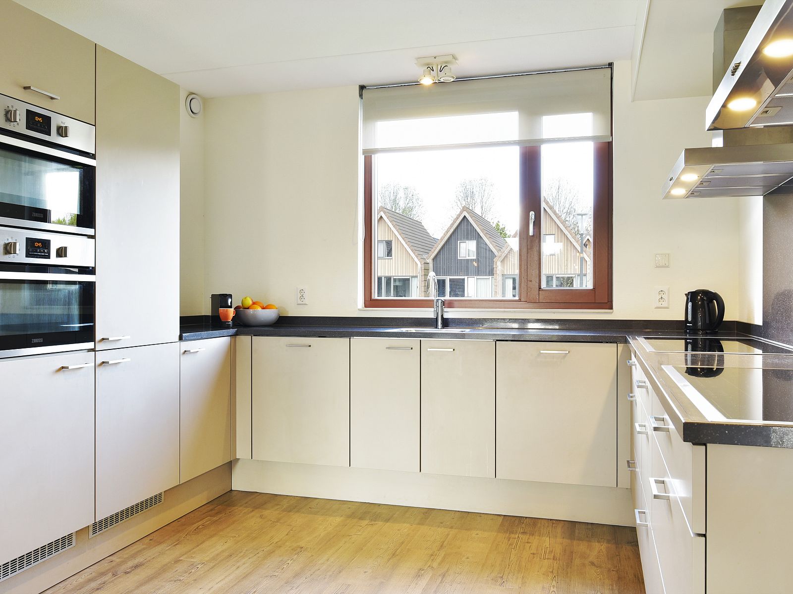 Unterkunft 670877 - Bungalow Groene hart - De Reeuwijkse Plassen | 20-persoons waterwoning - Wijk en Wo