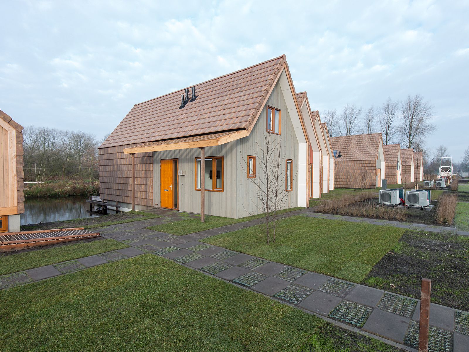 Unterkunft 670880 - Bungalow Groene hart - De Reeuwijkse Plassen | 4-persoons waterwoning - Extra toega