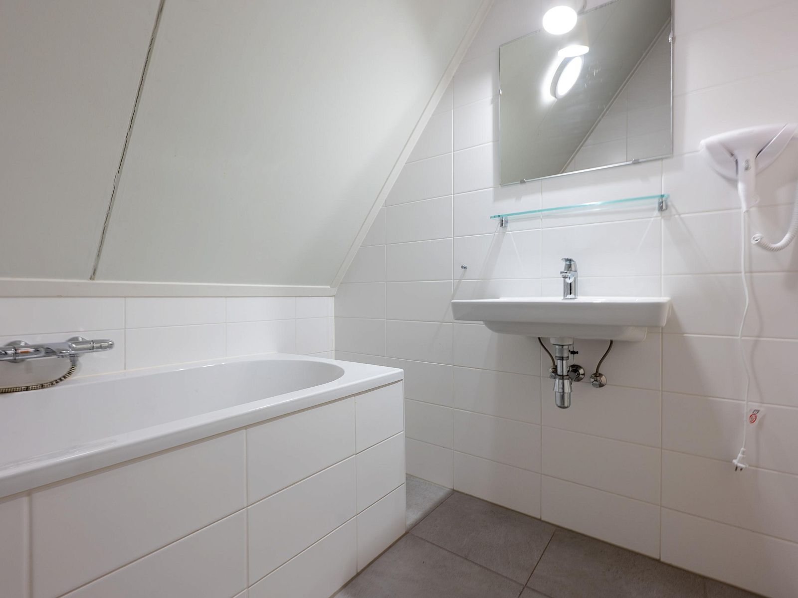 Unterkunft 670886 - Ferienhaus Groene hart - Geschakelde woning in Reeuwijk