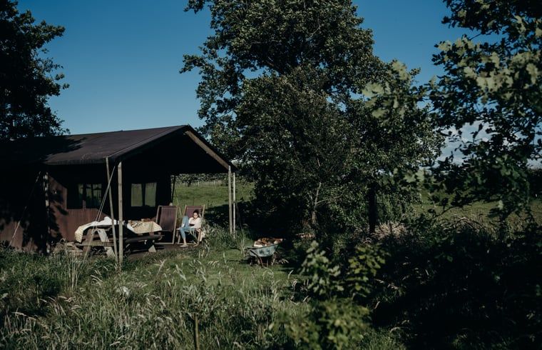 Geniet van de rust bij Vakantiehuisje in Aarlanderveen, gelegen in het Groene Hart van Zuid-Holland, met een prachtig uitzicht op de natuur.