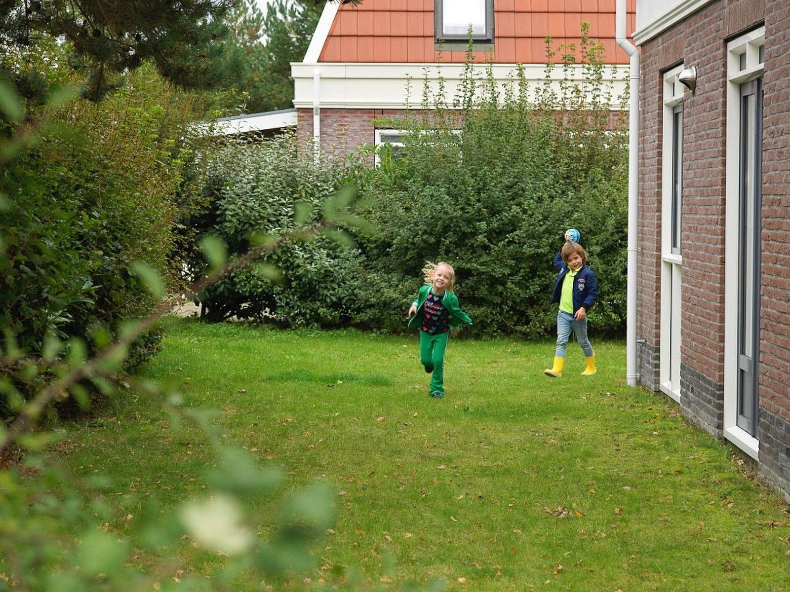 Unterkunft 6801110 - Ferienhaus Noordzeekust - Vakantiehuis mit Wallbox