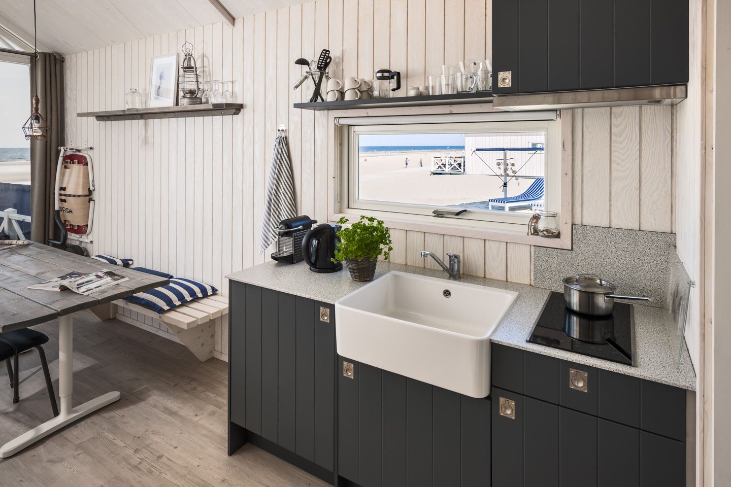 Guest house 680412 - Beach house Noordzeekust - HaagseStrandhuisjes