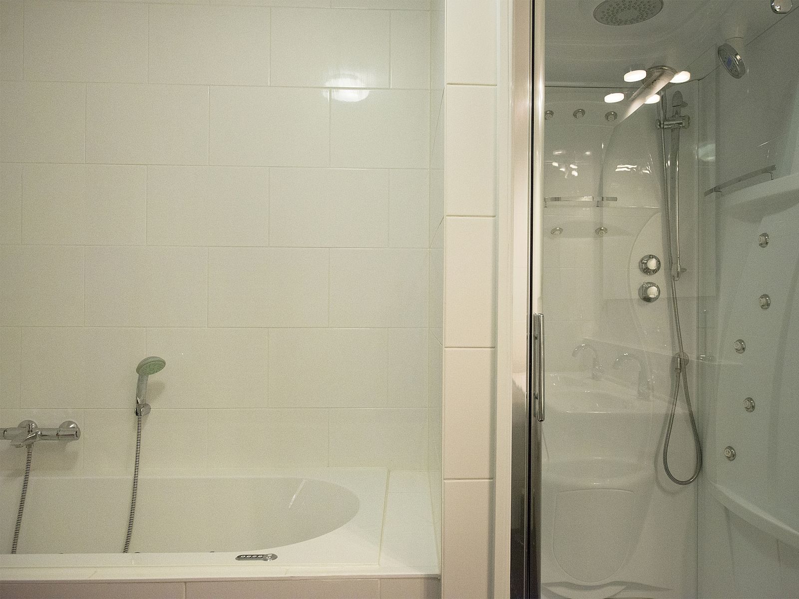 Guest house 6804131 - Apartment Noordzeekust - Scheveningen Harbour 60B