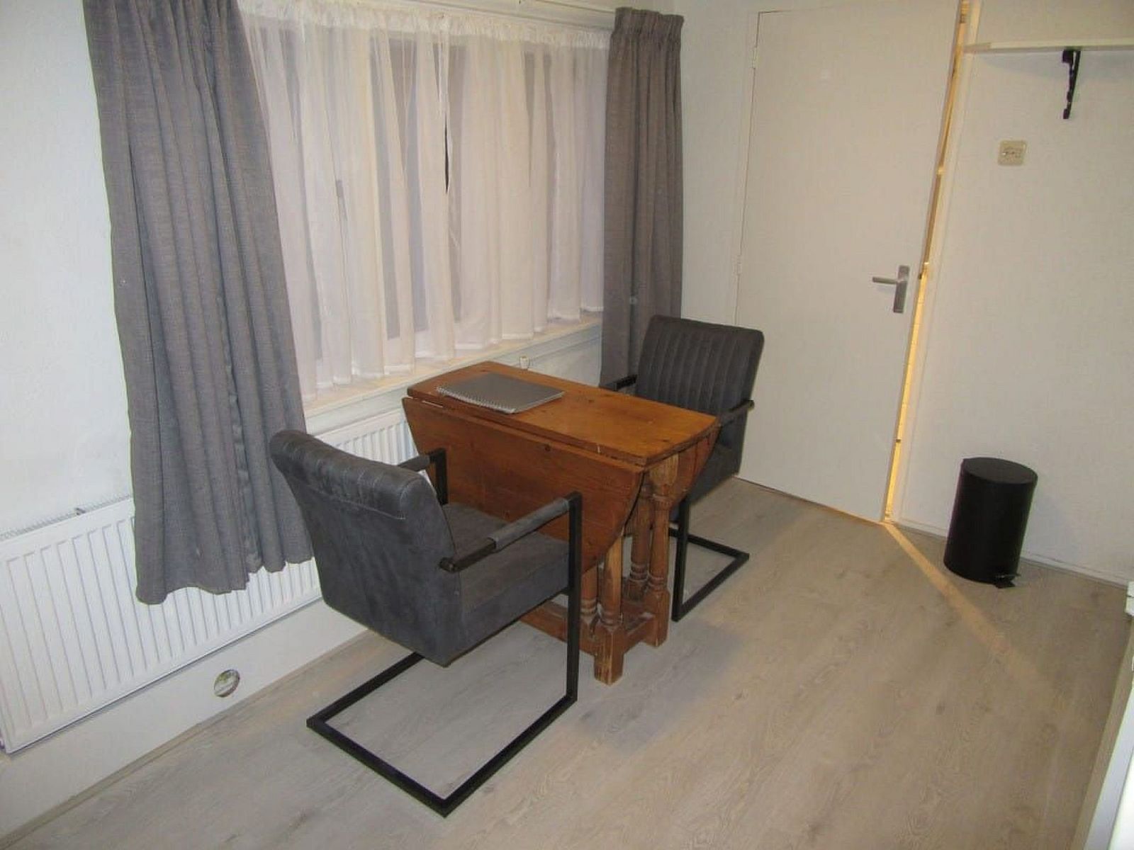 Unterkunft 680808 - Ferienhaus Noordzeekust - Vakantiehuis "Emmastraat" mit Terrasse