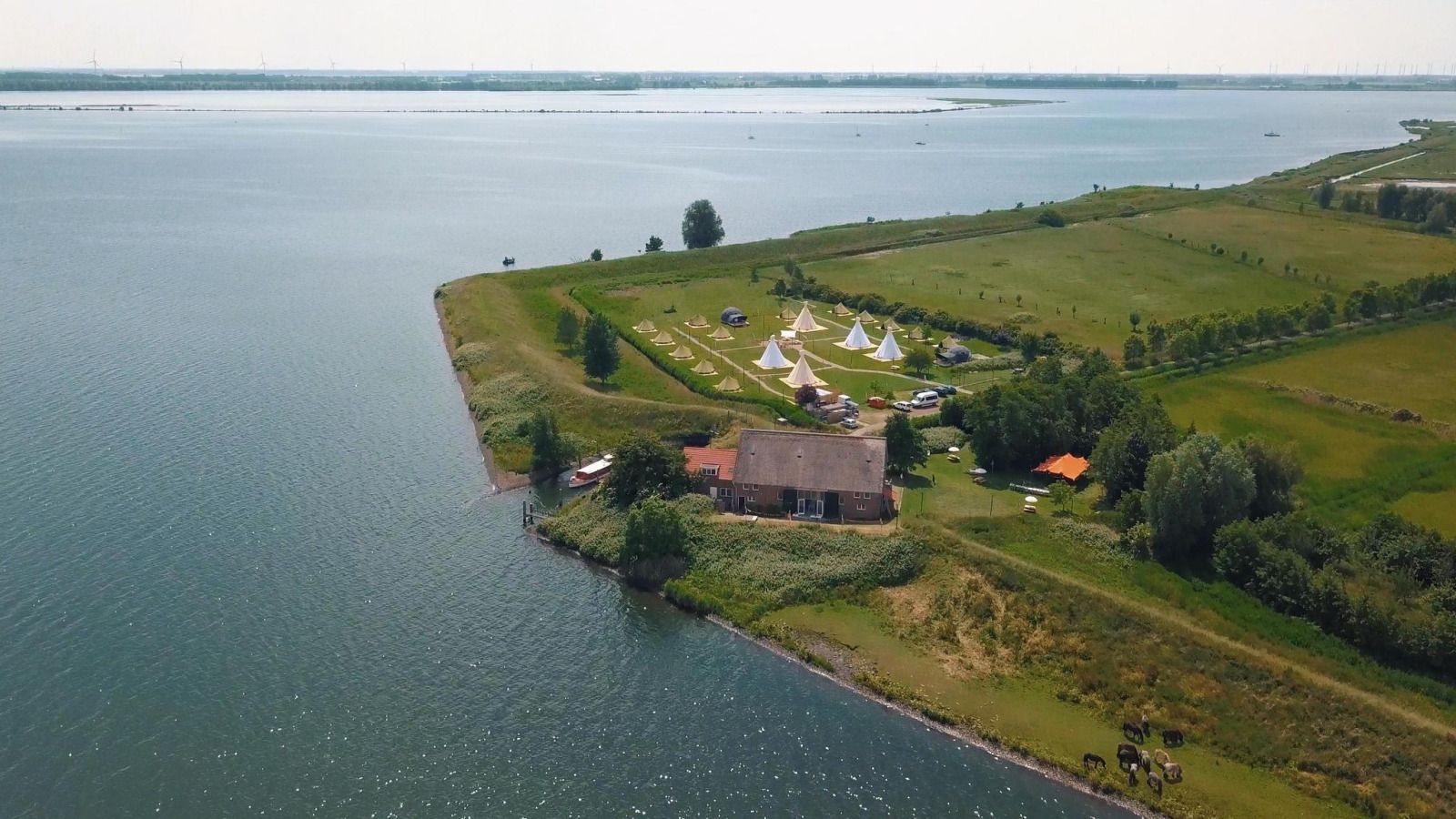 Verblijf 690106 - Tenthuis Voorne Putten/Hoekse waard - Safaritent Cozy (inclusief ontbijt)