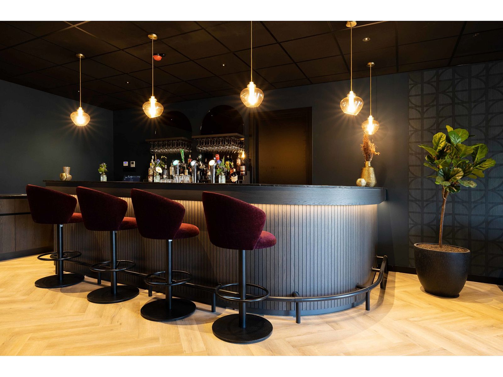 Main entrance of Holiday Home Citta Romana, Hellevoetsluis, with reception and restaurant.