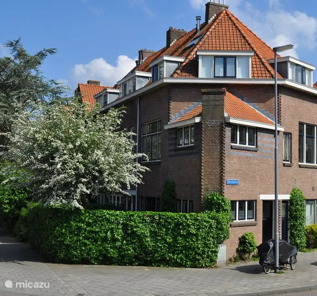 Guest house 700211 - Holiday property Rotterdam eo - Onder architectuur vernieuwd huis