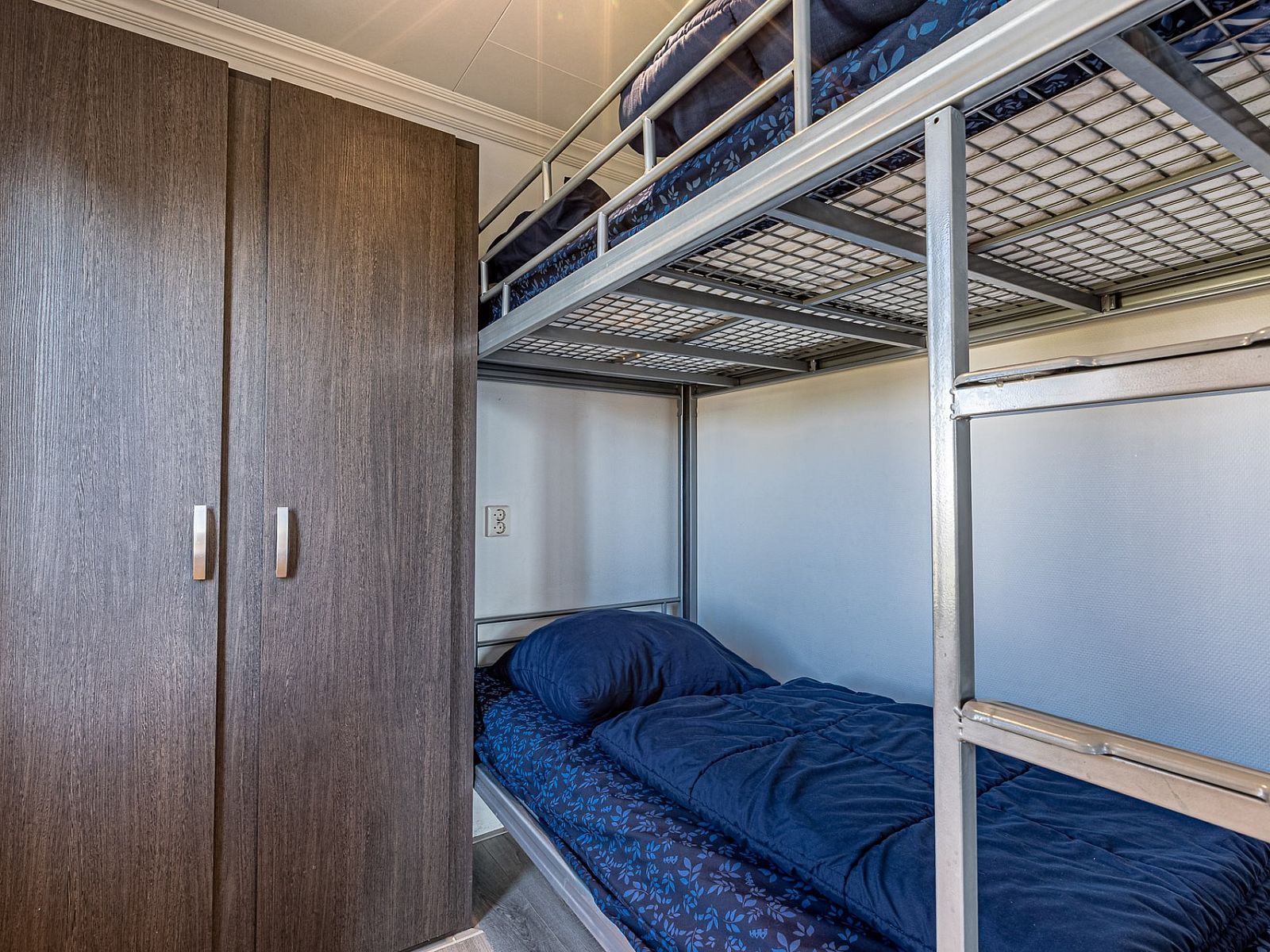 Verblijf 701115 - Chalet Rotterdam eo - Chalet in Dordrecht