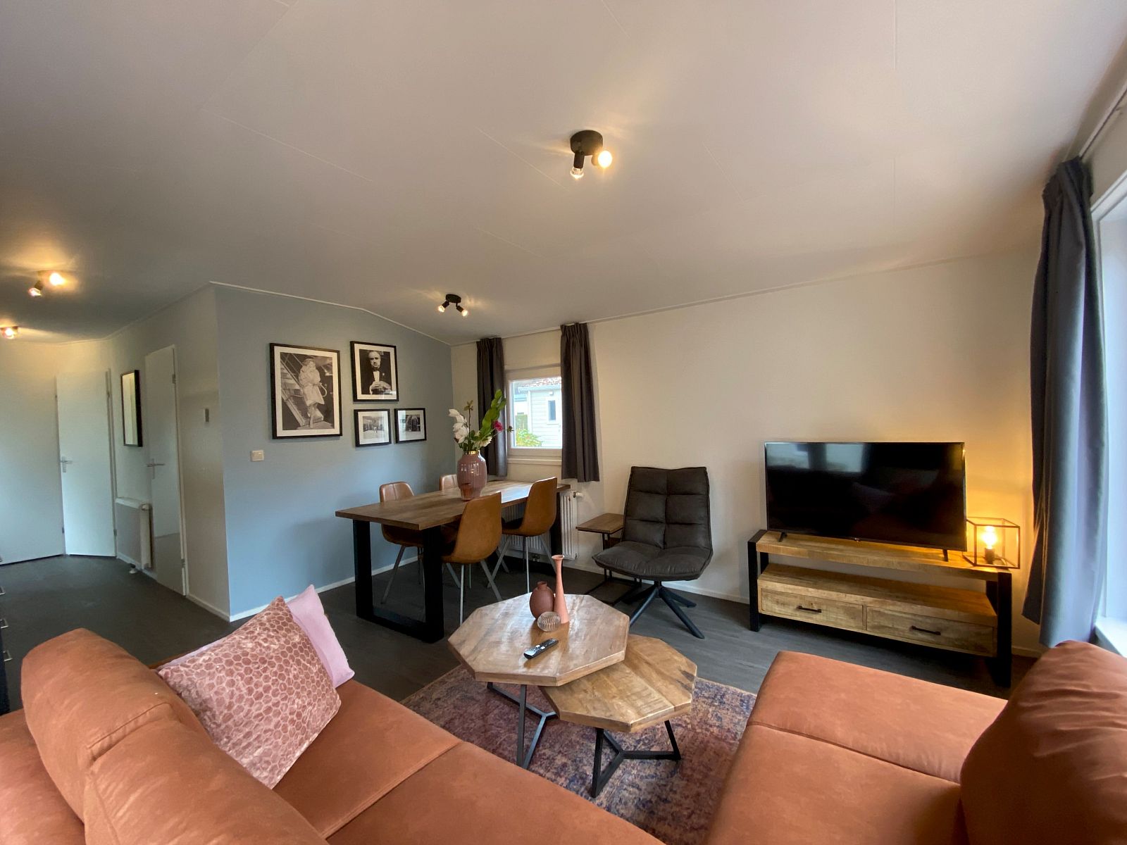 Guest house 701119 - Chalet Rotterdam eo - Chalet in Dordrecht