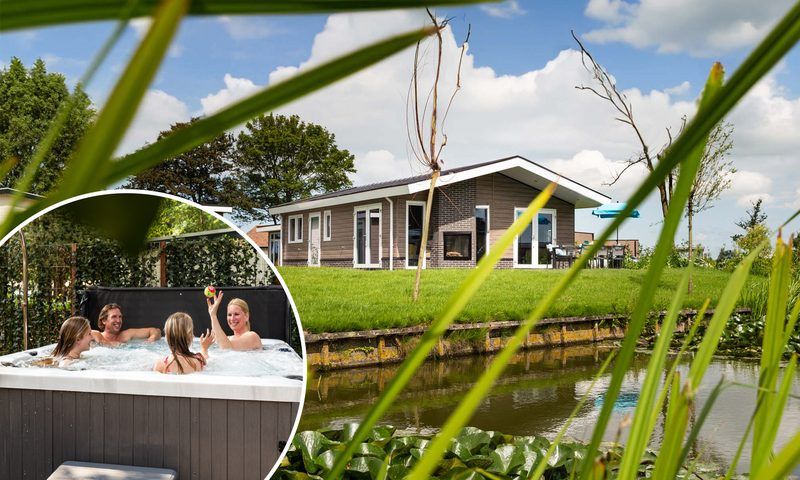 Geniet van de rust bij Leijhoeve 6 personen Wellness, vakantiehuis in Nieuwerkerk aan den IJssel met uitzicht op het water.
