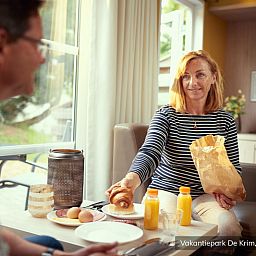 Fietsplezier bij Luxe 2 persoons Hotelchalet, De Cocksdorp, Texel, om de Waddeneilanden te verkennen.