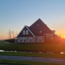 Schoener Sonnenuntergang am Ferienhaus De Muy in De Cocksdorp, Texel.