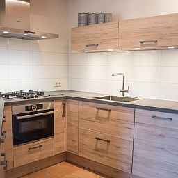 Moderne keuken in De Velduil vakantiehuis, De Cocksdorp, Texel met alle voorzieningen.