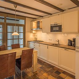 Volledig uitgeruste keuken in Type S-2 vakantiehuis, De Cocksdorp, Texel, ideaal voor zelf koken.