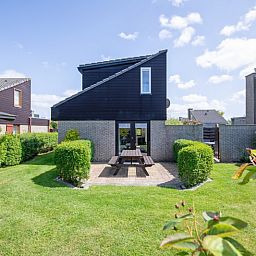 Vacation home A 309 in De Cocksdorp, Texel with spacious garden and sunny terrace, ideal for relaxation on the Wadden Islands.