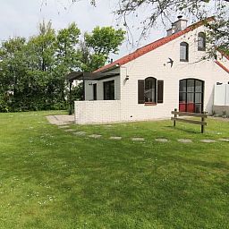 Vacation home D 745 in De Cocksdorp, Texel offers a spacious garden and charming architecture for a relaxing stay on the Wadden Islands.