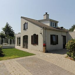 Vakantiehuis G 769 in De Cocksdorp, Texel, met ruime tuin en terras, ideale locatie voor een ontspannen verblijf op de Waddeneilanden.