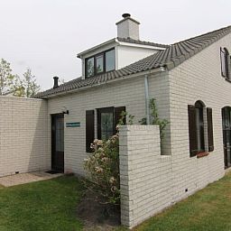 Vakantiehuis F 625 in De Cocksdorp op Texel, een charmant vakantiehuis met een gezellige tuin, ideaal voor een ontspannen verblijf op de Waddeneilanden.