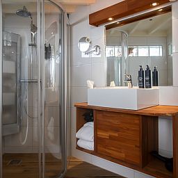 Verblijf 0101789 - Vakantiewoning Texel - Tweepersoons kamer Superior tuin suite - Bad/douche/toilet