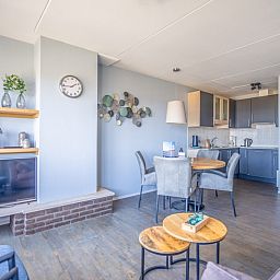 Moderne keuken in Appartement Juliana 156 Zeezicht, De Koog, Texel, met alle benodigde voorzieningen.