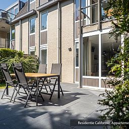 Moderne keuken in Type 2 vakantiewoning, De Koog, Texel, Waddeneilanden.