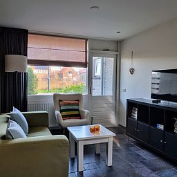 Moderne Kueche im Ferienhaus 2, De Koog, Texel mit Essecke und allen Annehmlichkeiten fuer einen angenehmen Aufenthalt.