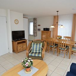 Eethoek en zithoek in Vakantiehuis Stappeland 168, De Koog, Texel.