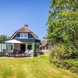 Guest house 0102966 - Holiday property Texel - Het Buitenhof villa 59 met serre