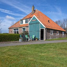 Ferienhaus Apartment Boerderij Irene auf Texel, mit einer einladenden Terrasse in Den Burg.