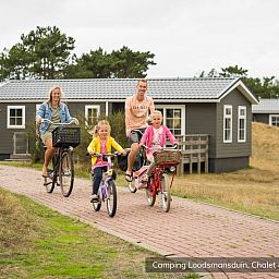 Cycling around Chalet Geul 4p in Den Hoorn Texel, perfect for active families.