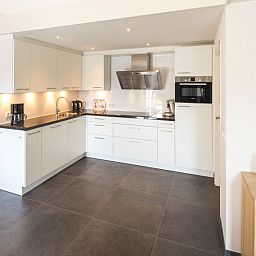 Volledig uitgeruste keuken in vakantiehuis Gortersmient 206, De Dennen, Texel.