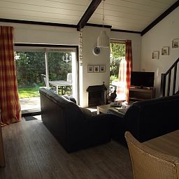 Gemuetliches Wohnzimmer im Ferienhaus Gortersmient 242, De Dennen, Texel.